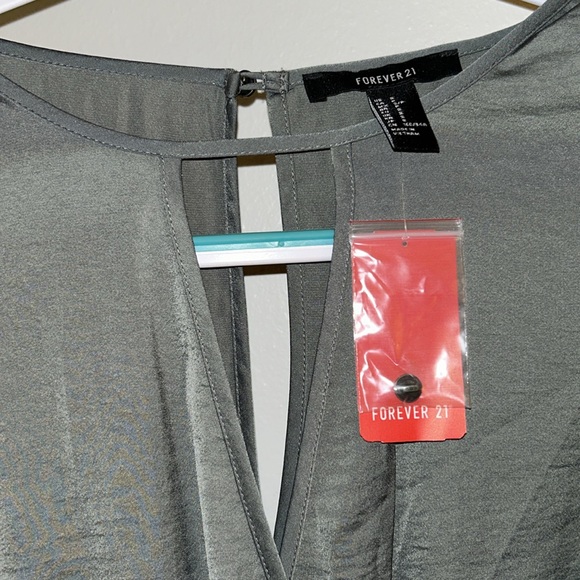 Forever 21: Grey Dress: 100% polyester: size :S: New With Tag - Picture 2 of 4